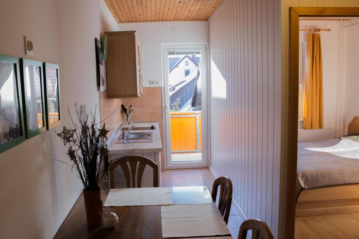 Apartmaji Luka Apartamento Rateče Exterior foto